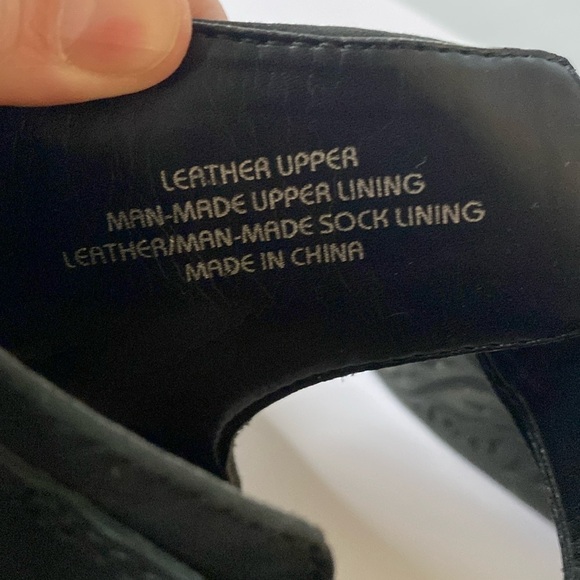 Earth Origins Black Adina Wide Chunky Buckle Wedge Open Toe size 8D - Picture 6 of 8